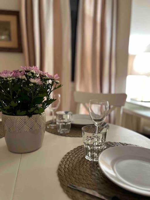 Cozy Santa Maria Novella Uffizi Duomo 2beds-2baths * Florencia