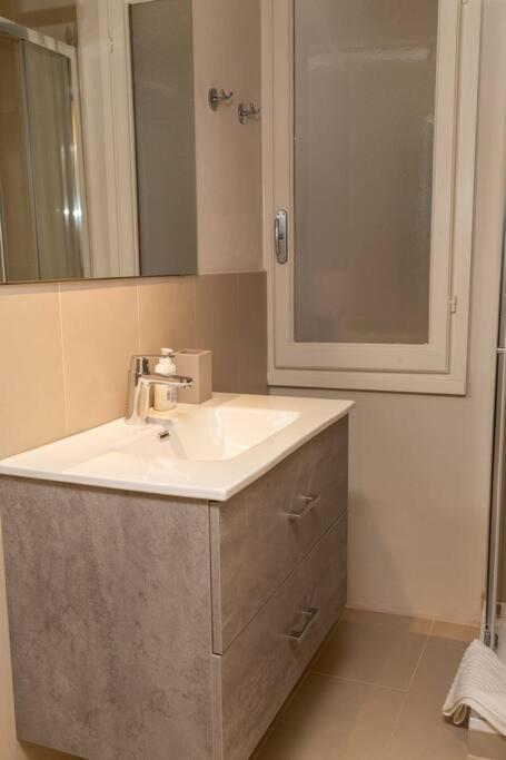 Cozy Santa Maria Novella Uffizi Duomo 2beds-2baths