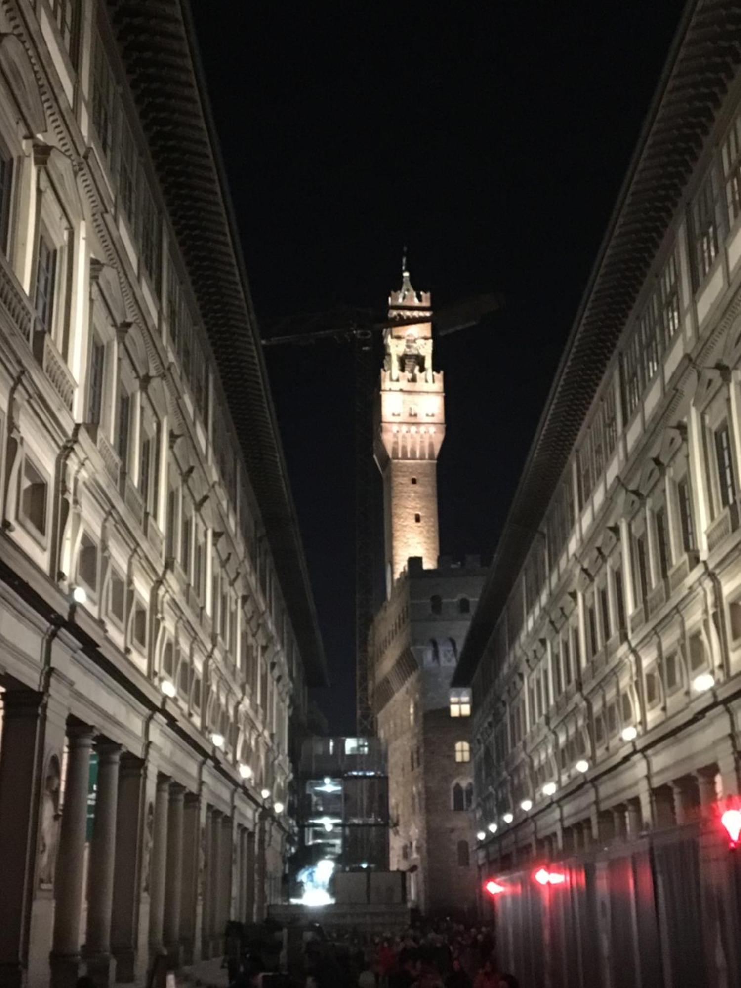 Cozy Santa Maria Novella Uffizi Duomo 2beds-2baths *