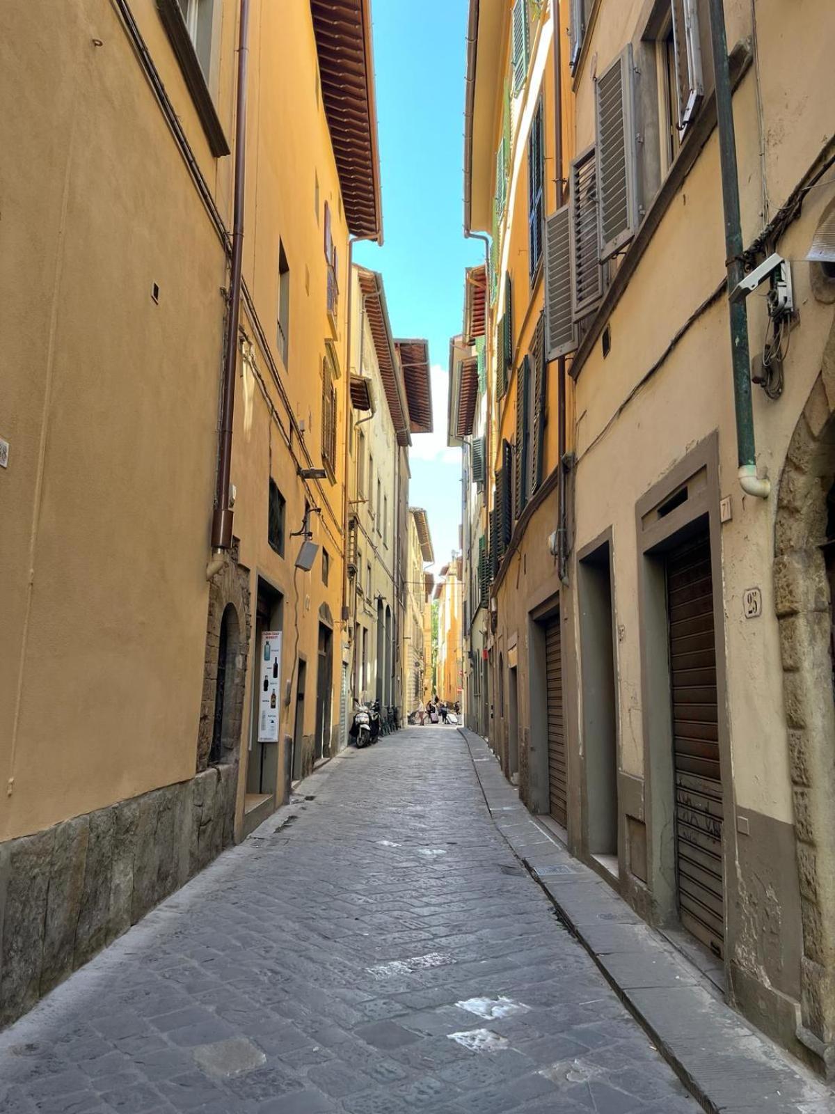 Cozy Santa Maria Novella Uffizi Duomo 2beds-2baths Apartamento *